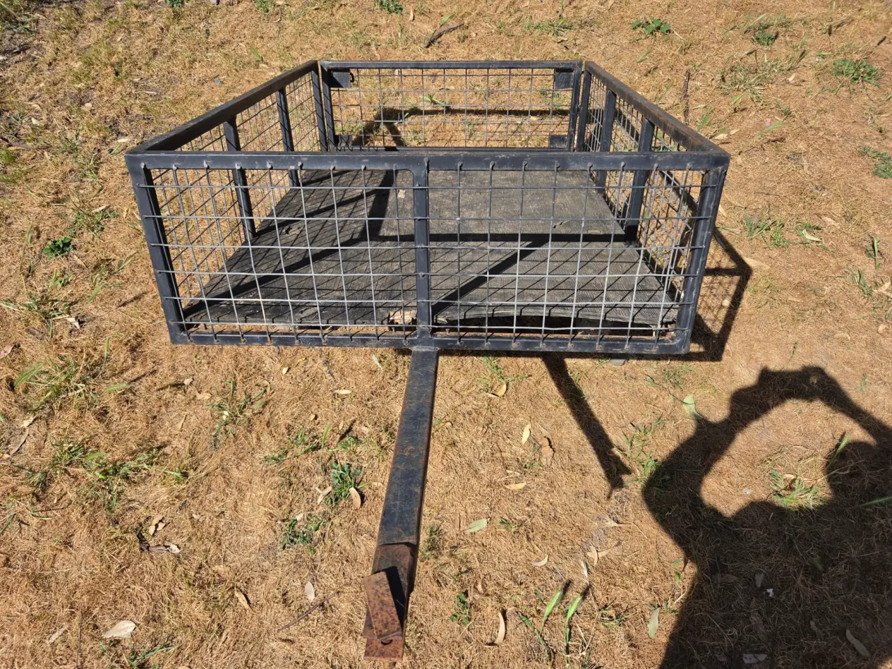 Used - Garden Trailer 940 x 1300 - photo 2