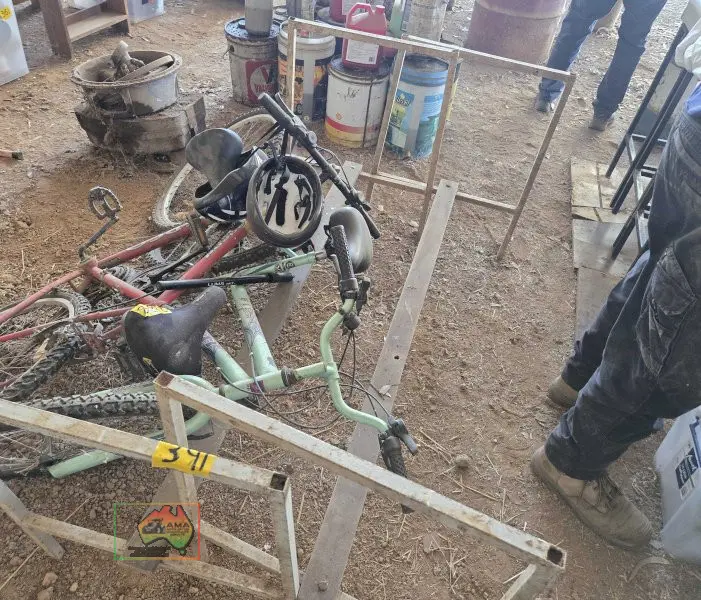 2x W/shop Bench Frames 150cm x 760(H) - photo 2
