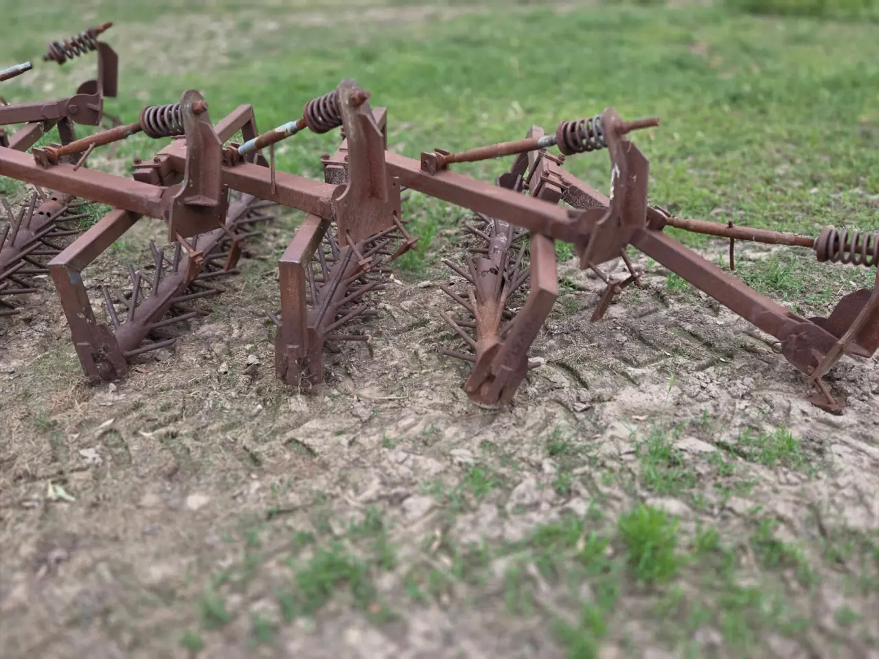 Used - K-Line Rotary Spike Harrows - photo 5
