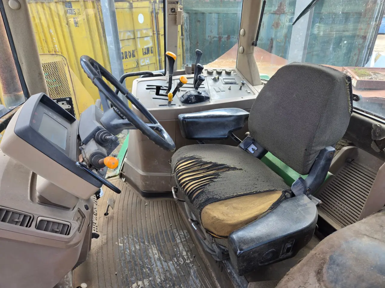 John Deere 7410 MFWD Tractor - photo 8