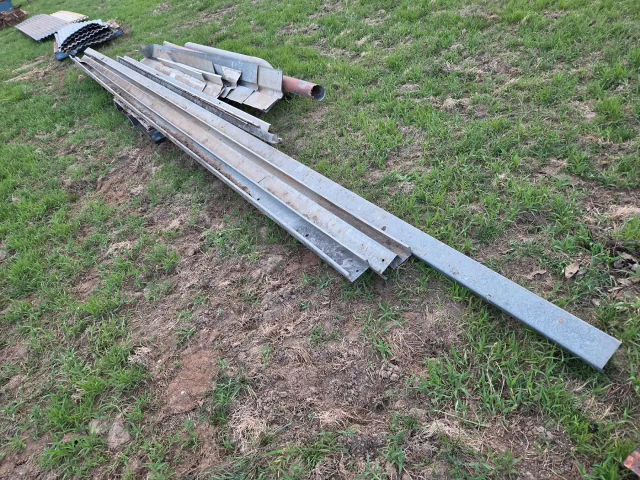Used - C-Section Purlins & Sundry Roofing Material - photo 4