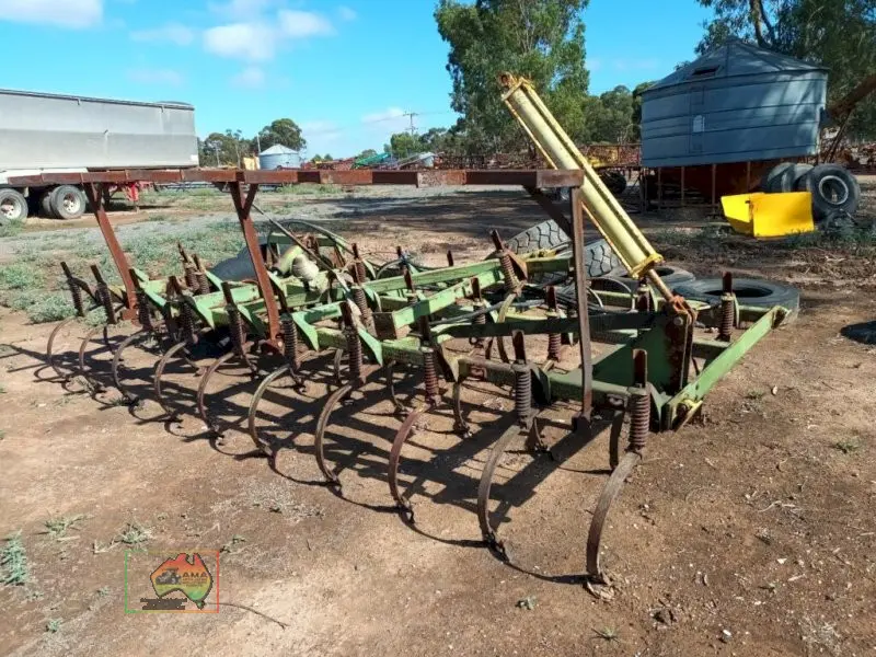John Deere 1000 Cultivator - photo 6