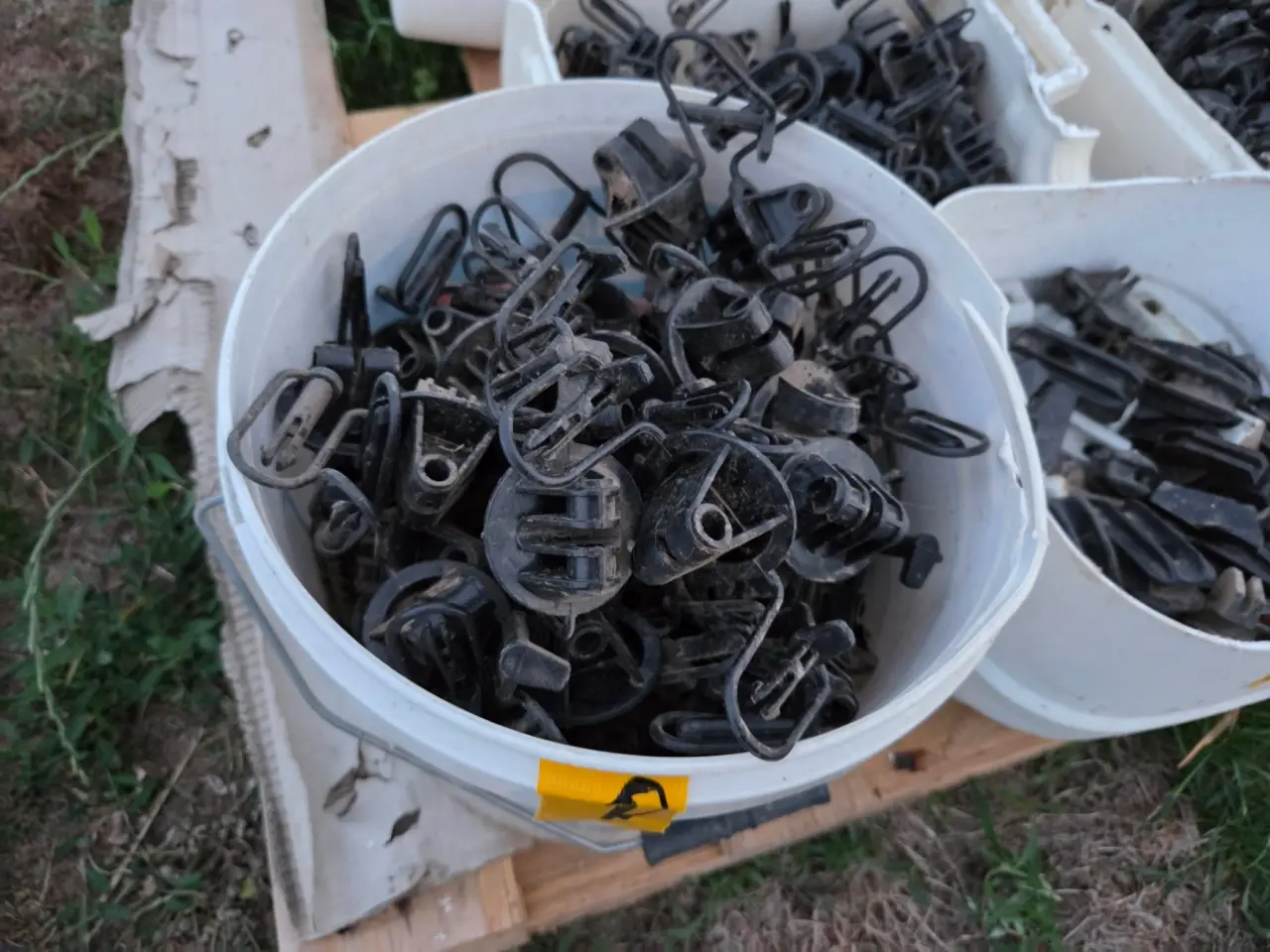 Used - Bucket (P) of Electric Fence Insulators - photo 2