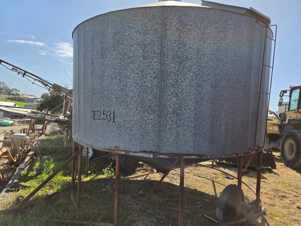 Field bin - photo 2