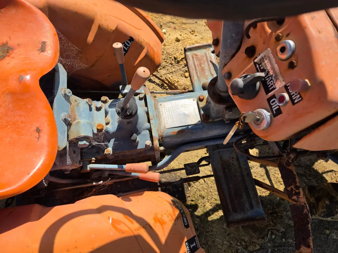 Kubota B6000 4WD Mini Tractor - photo 5