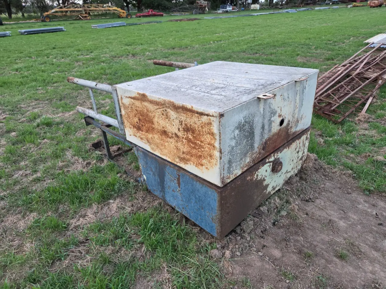 Used - 2x Oil Tank Fuel Bowsers on Stand - photo 4