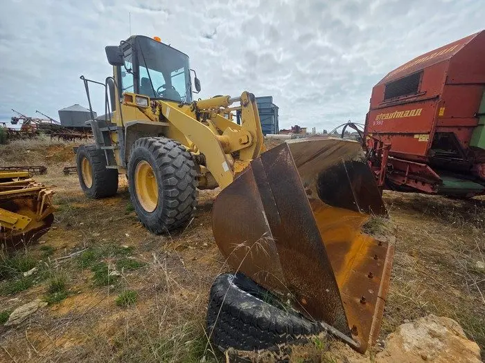 Komatsu WA200 Front End Loader - photo 1