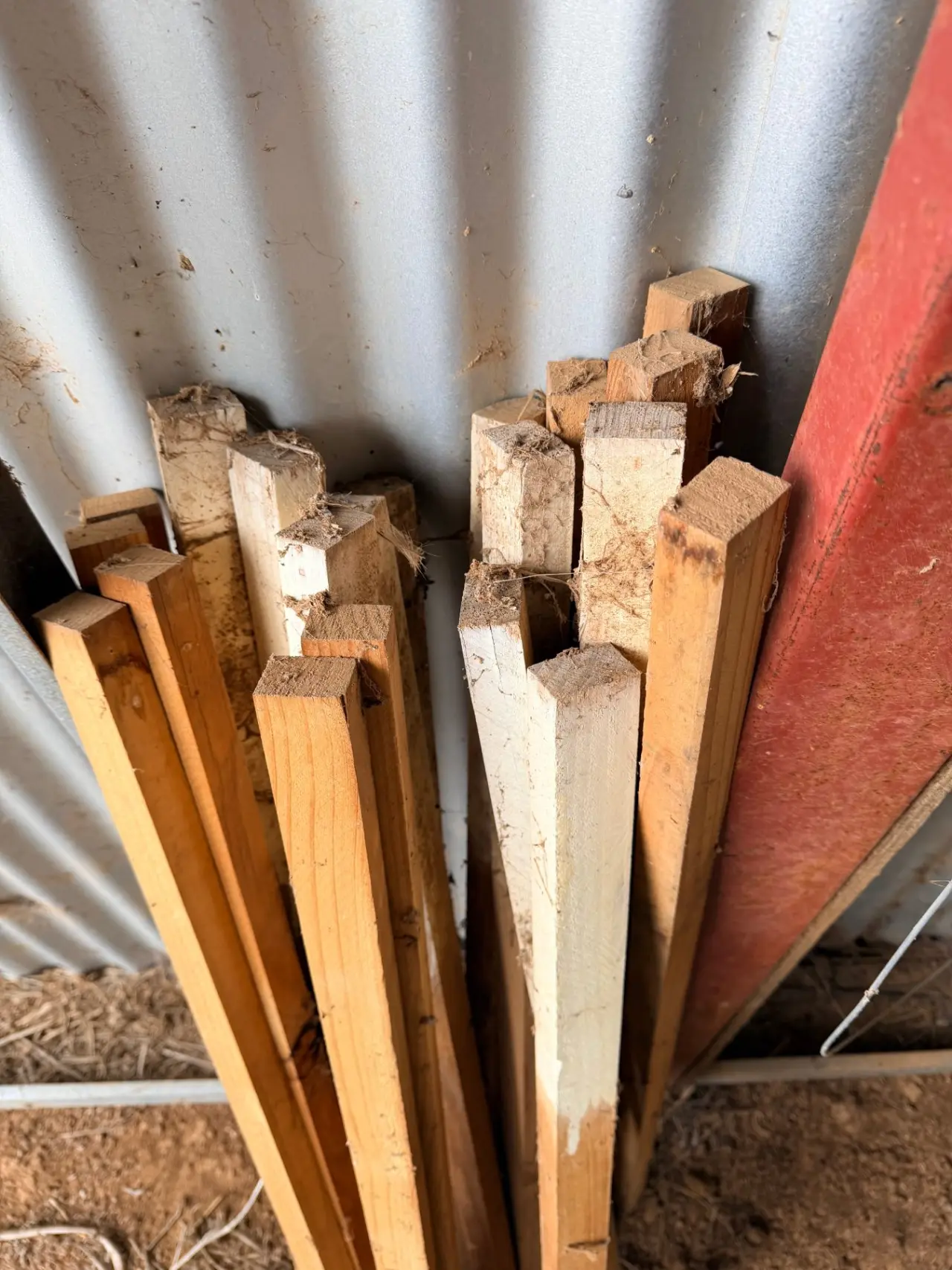 Quantity of timber surveyors pegs - photo 2