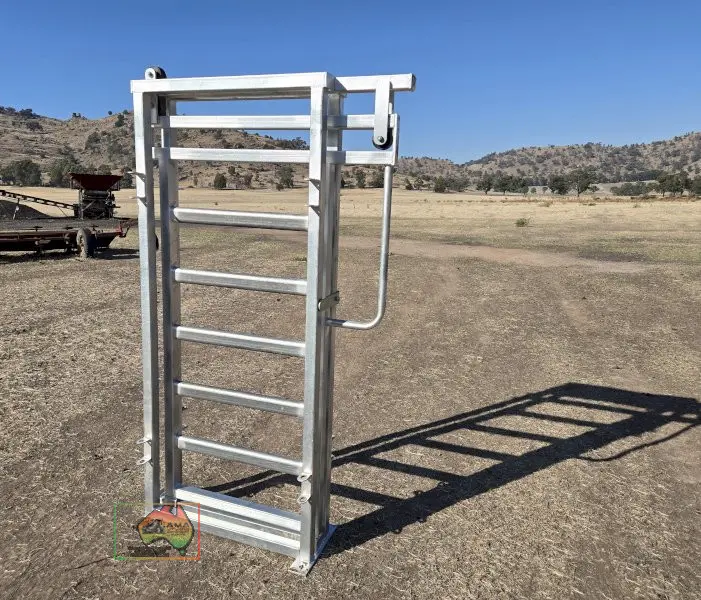 New Galv. Cattle Yard Backing Gate - photo 2