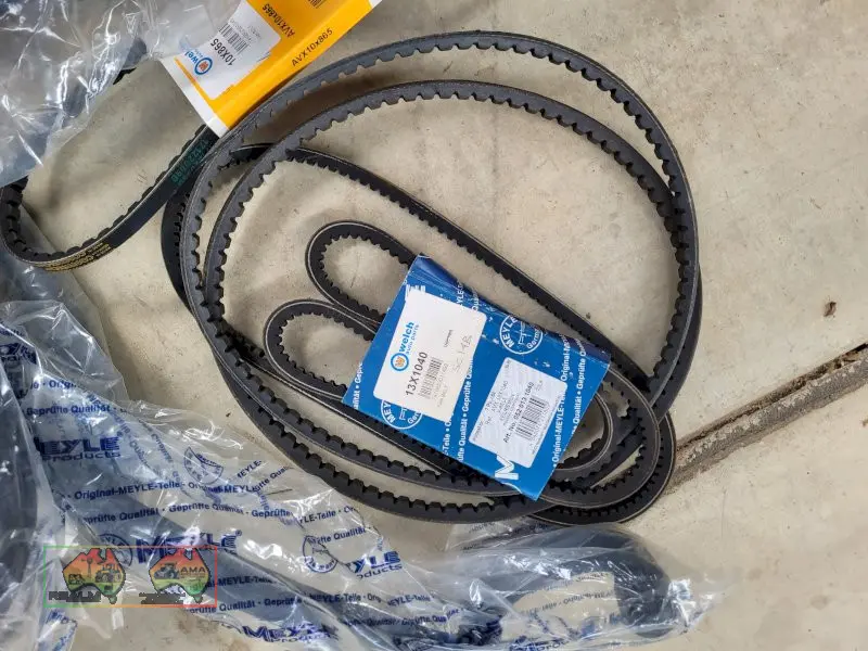 BMW 3.5Ltr Fan Belts & Radiator Hoses - photo 4