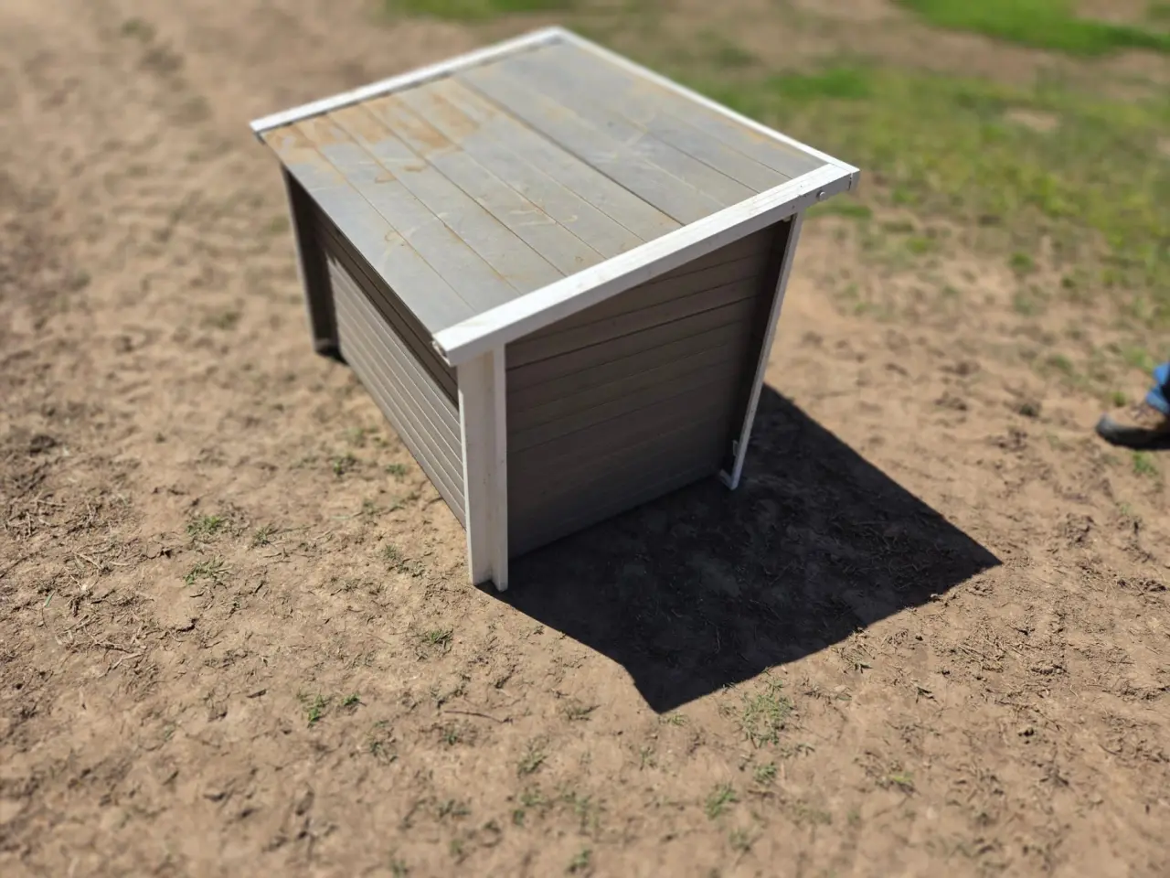 Used - Ecoflex Large Dog Kennel - photo 3