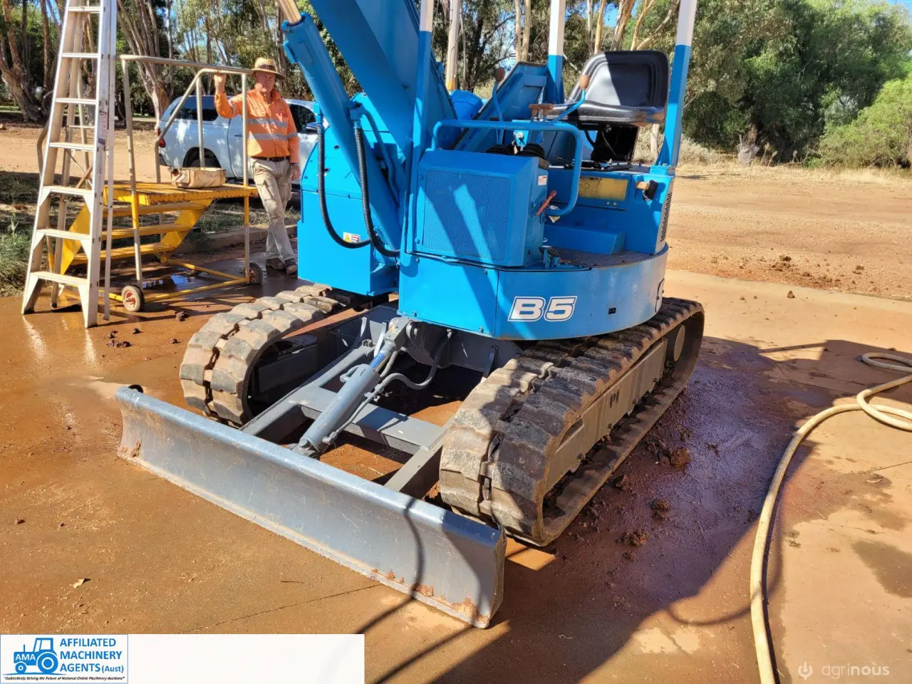 Yanmar 5ton Excavator with Knuckle Boom - photo 10