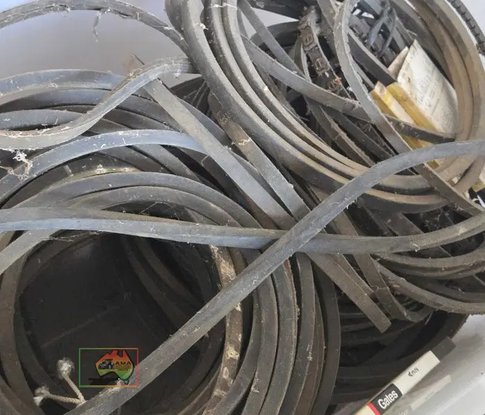 Assorted Fan Belts - photo 6