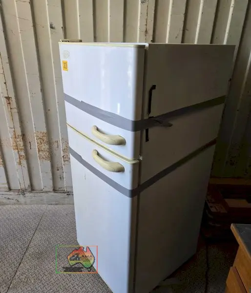 Kelvinator opal fridge/freezer - photo 2