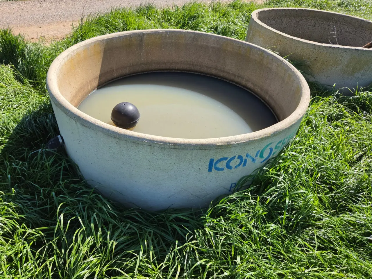 Septec 6ft Trough with Ball Valve (R) - photo 2