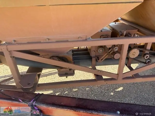 T 220 - Gyral Seeder zero till - 54 f - - photo 24