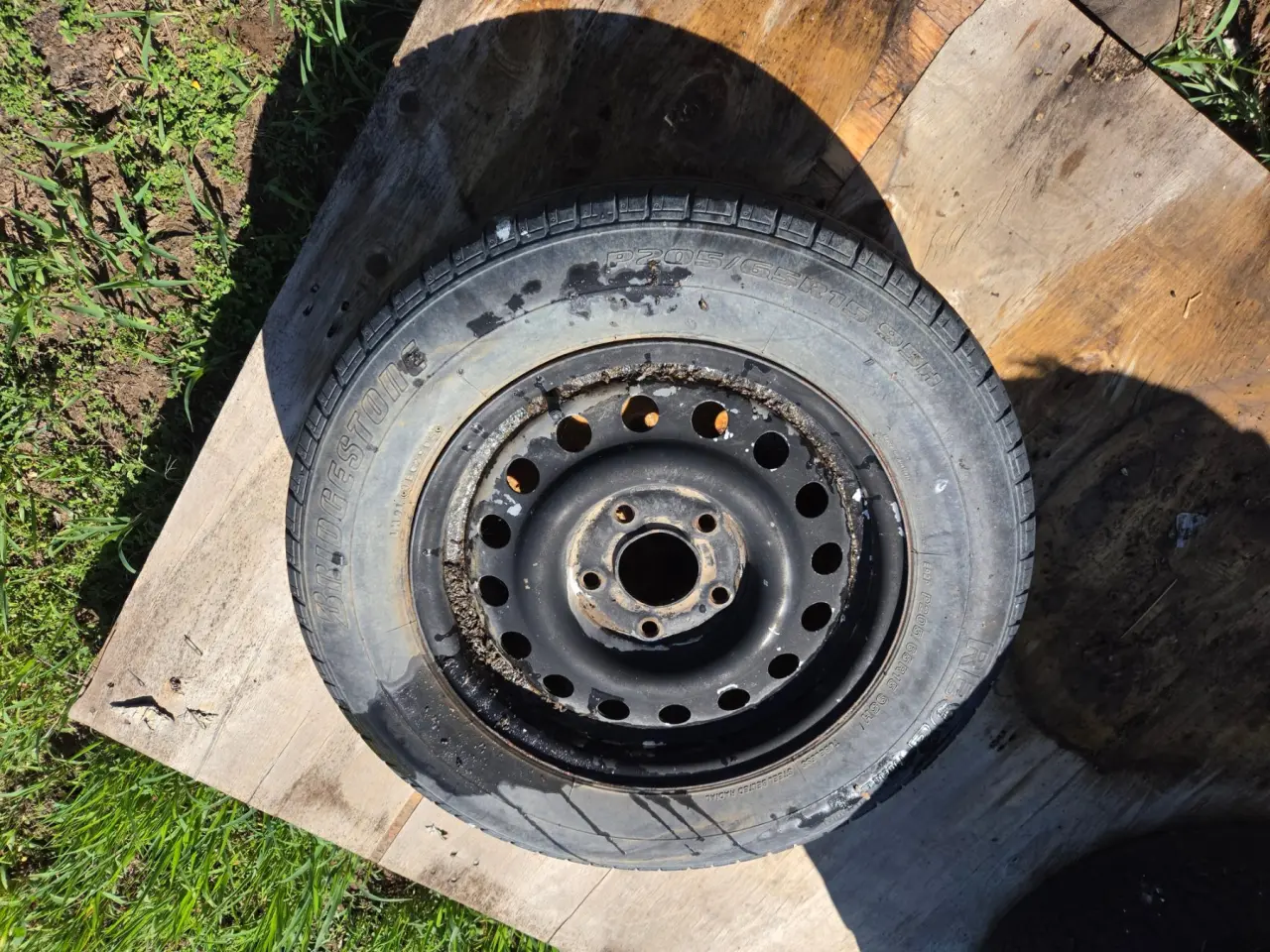 Used - 15" Holden Car Rim - photo 1