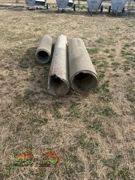 3x Concrete Pipes - photo 3
