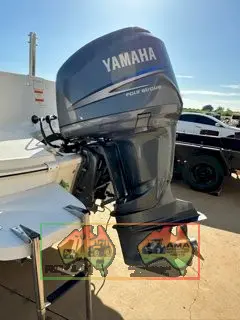 Hanes Signature 6.4 fiberglass runabout bowrider ski boat. - photo 12