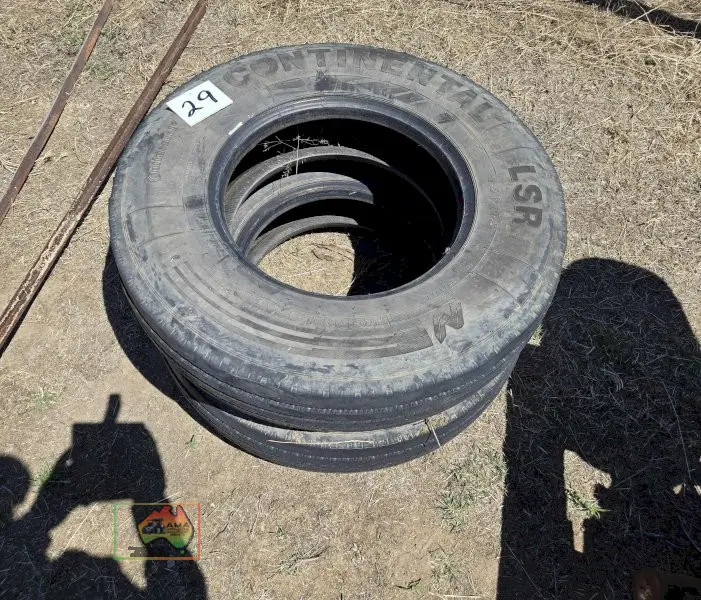 Continental LSR 9.5R-17.5 Truck Tyres - photo 2