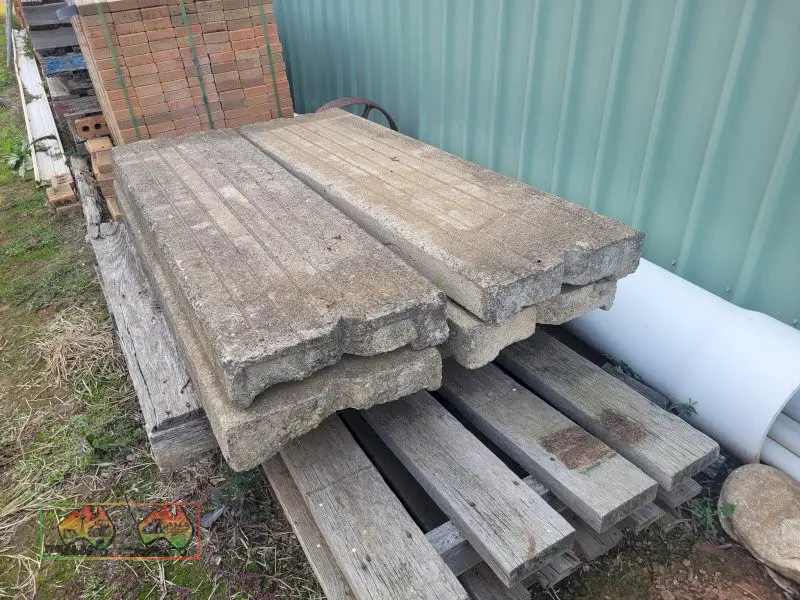 4x Concrete Pathway Blocks - photo 1
