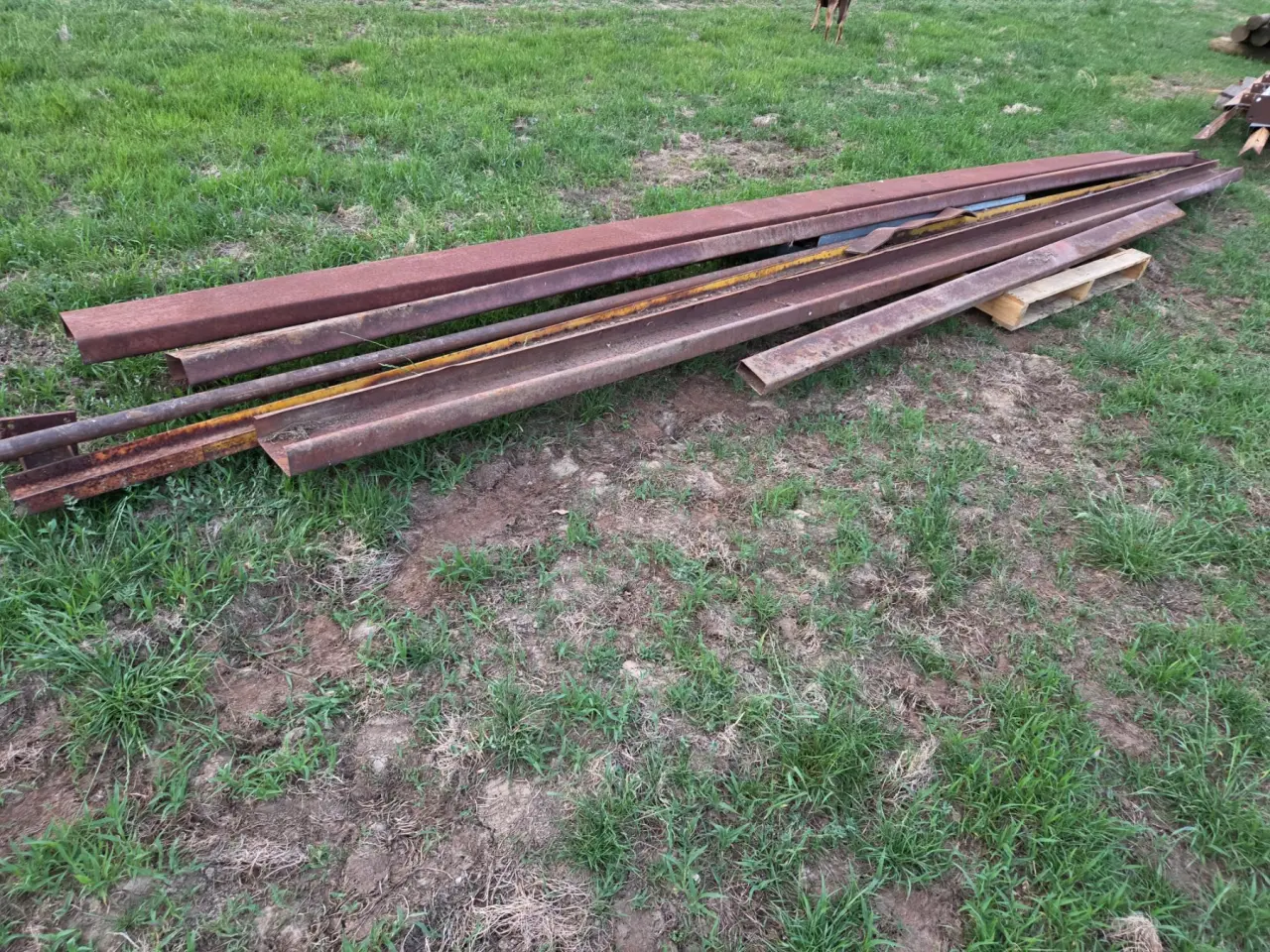 Used - 150mm C-Section Purlins & Sundry Steel - photo 2