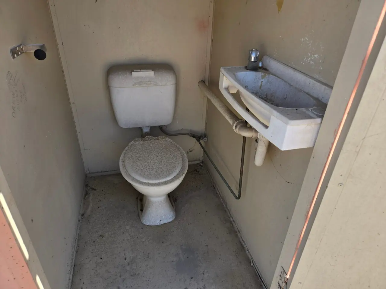 Portable toilet - photo 4