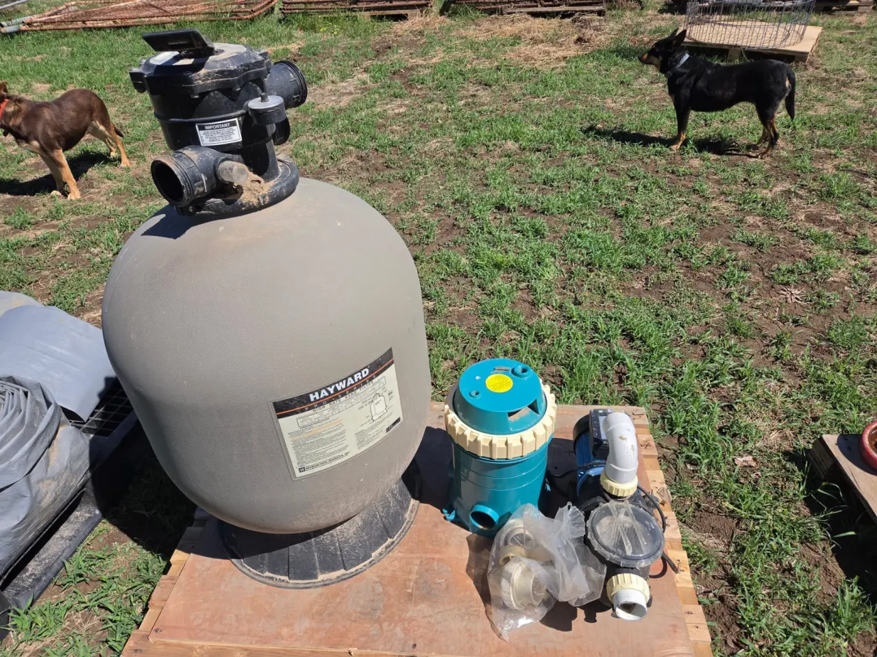 Used - Swimming Pool Filtration Equip. - photo 3