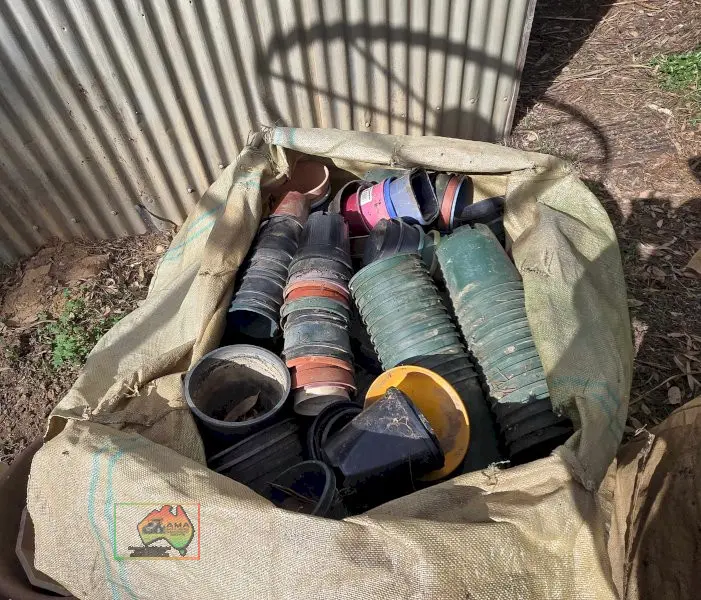 2 Woolpacks of Plant Pots - photo 4