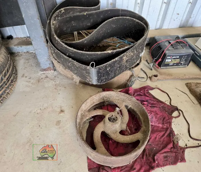 2x Belts & Idler Pulley - photo 2