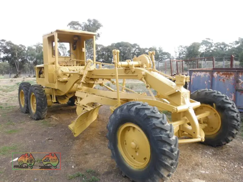 Cat 12 Road Grader (REDUCED) - photo 3