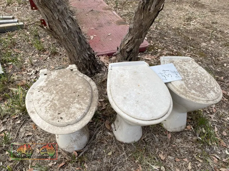 Toilet Basins x3 - photo 1