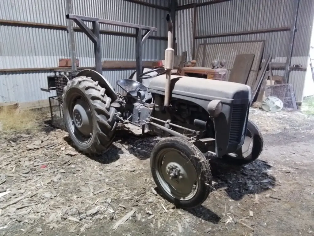 Massey TEA with 3PL Saw-Bench - photo 4