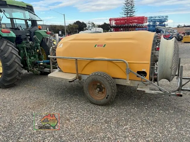 Tornado 2000 airblast orchard sprayer - photo 3