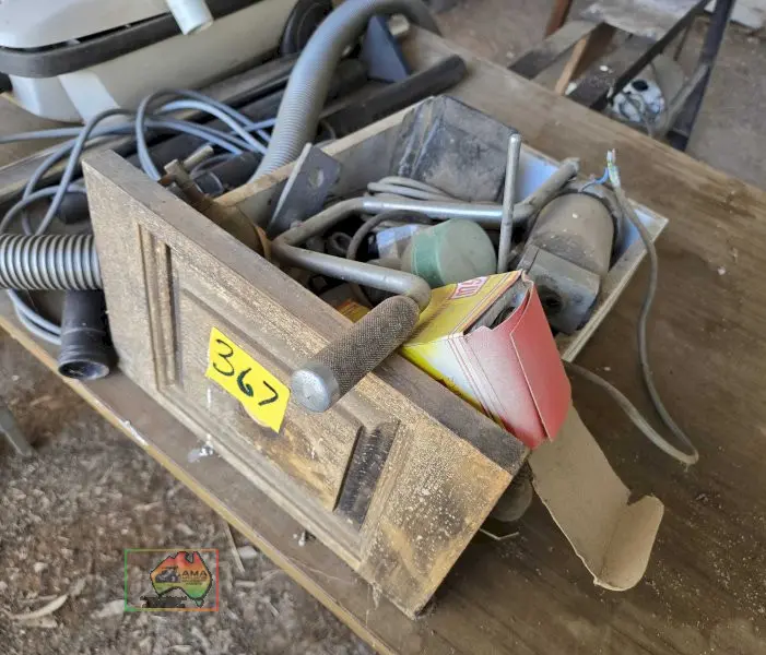 Laminate Table, Vacuum Cleaner & Sundries - photo 4