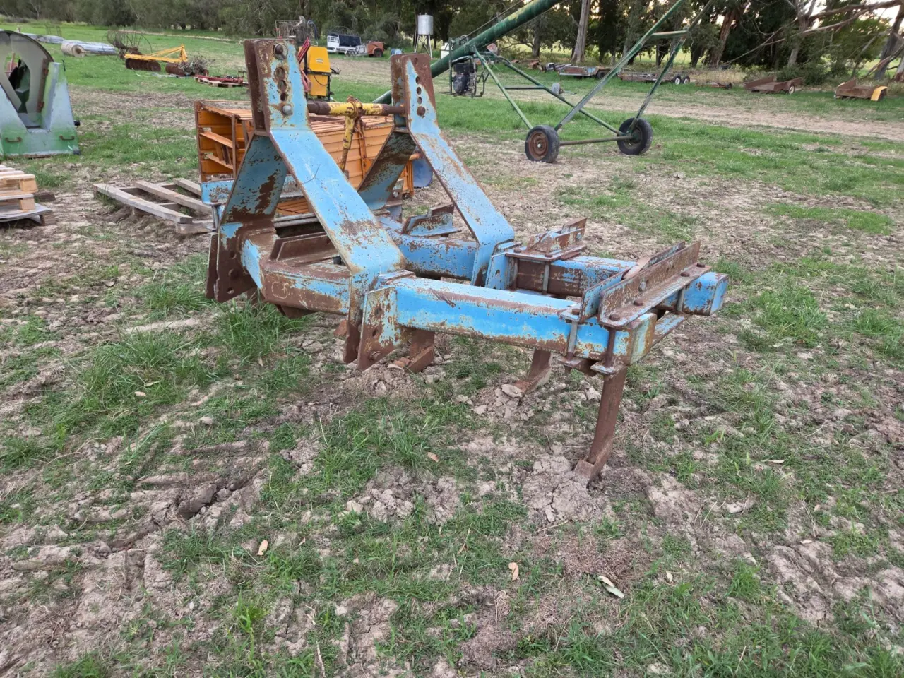 Used - Moorhouse 3pl H/duty 5 Tyne Deep Ripper - photo 2