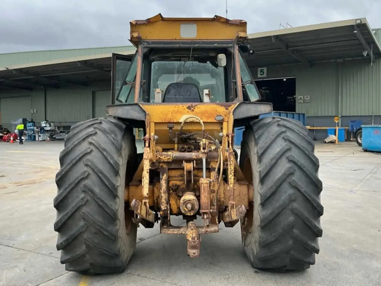 Chamberlain 4080 Tractor with FEL - photo 3
