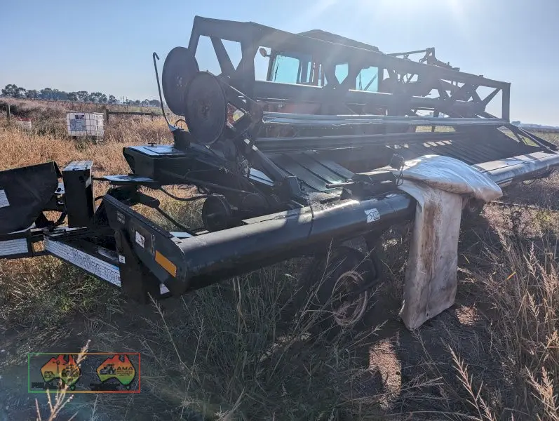 MACDON 3000 WINDROWER - photo 7
