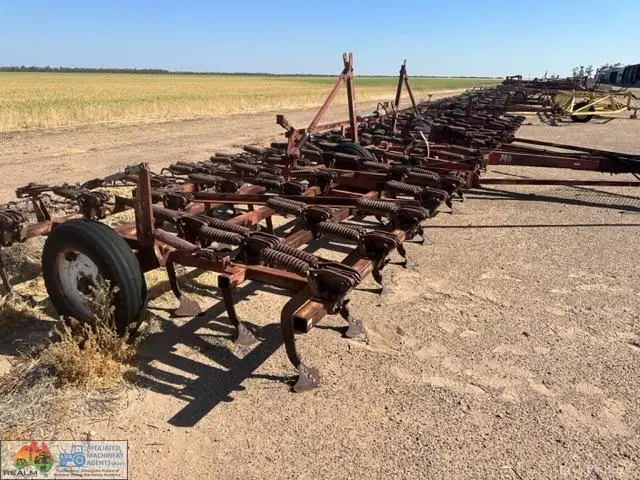 740 International - Folding Scarifier - 69 Tynes - photo 6