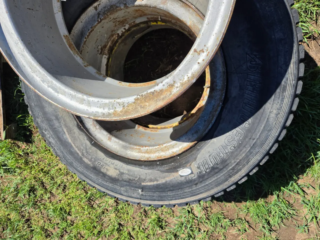 Used - 3x 20" Truck Spider Rims - photo 3