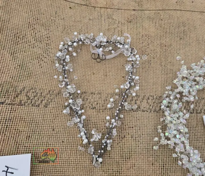 11x Wedding Wreaths & 1 Heart Shaped Wreath - photo 4