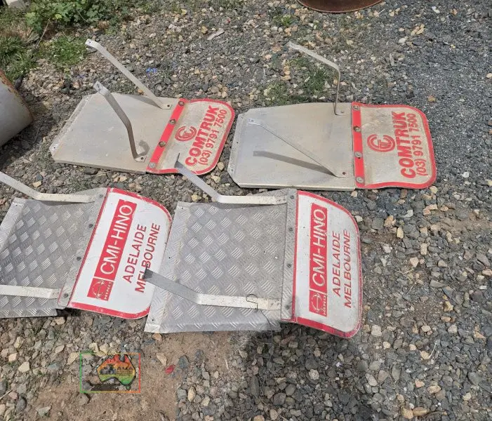 4x Alloy Truck Mudflaps - photo 2