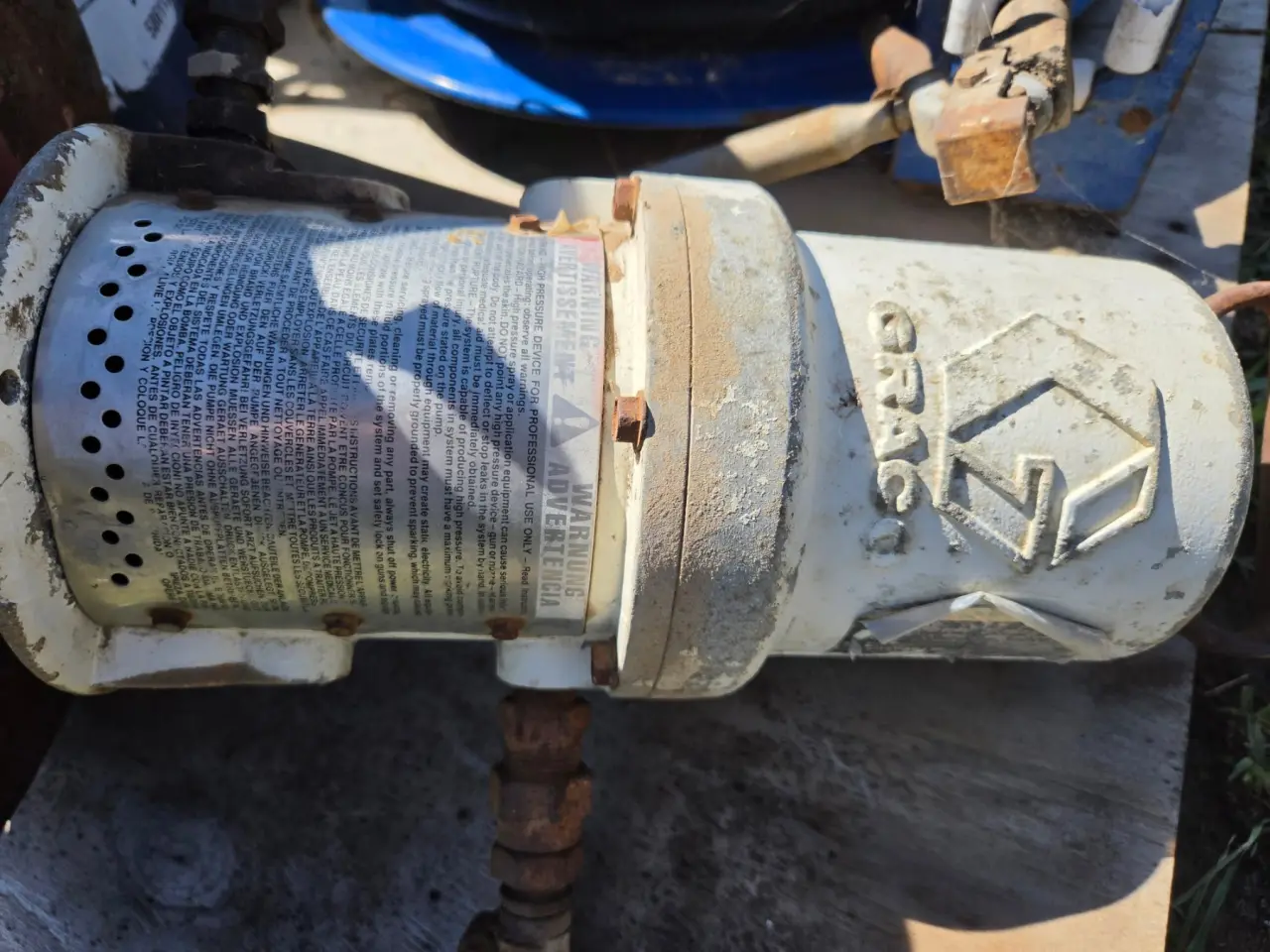 Used - Pneumatic Grease Gun with Retractable Reel - photo 3