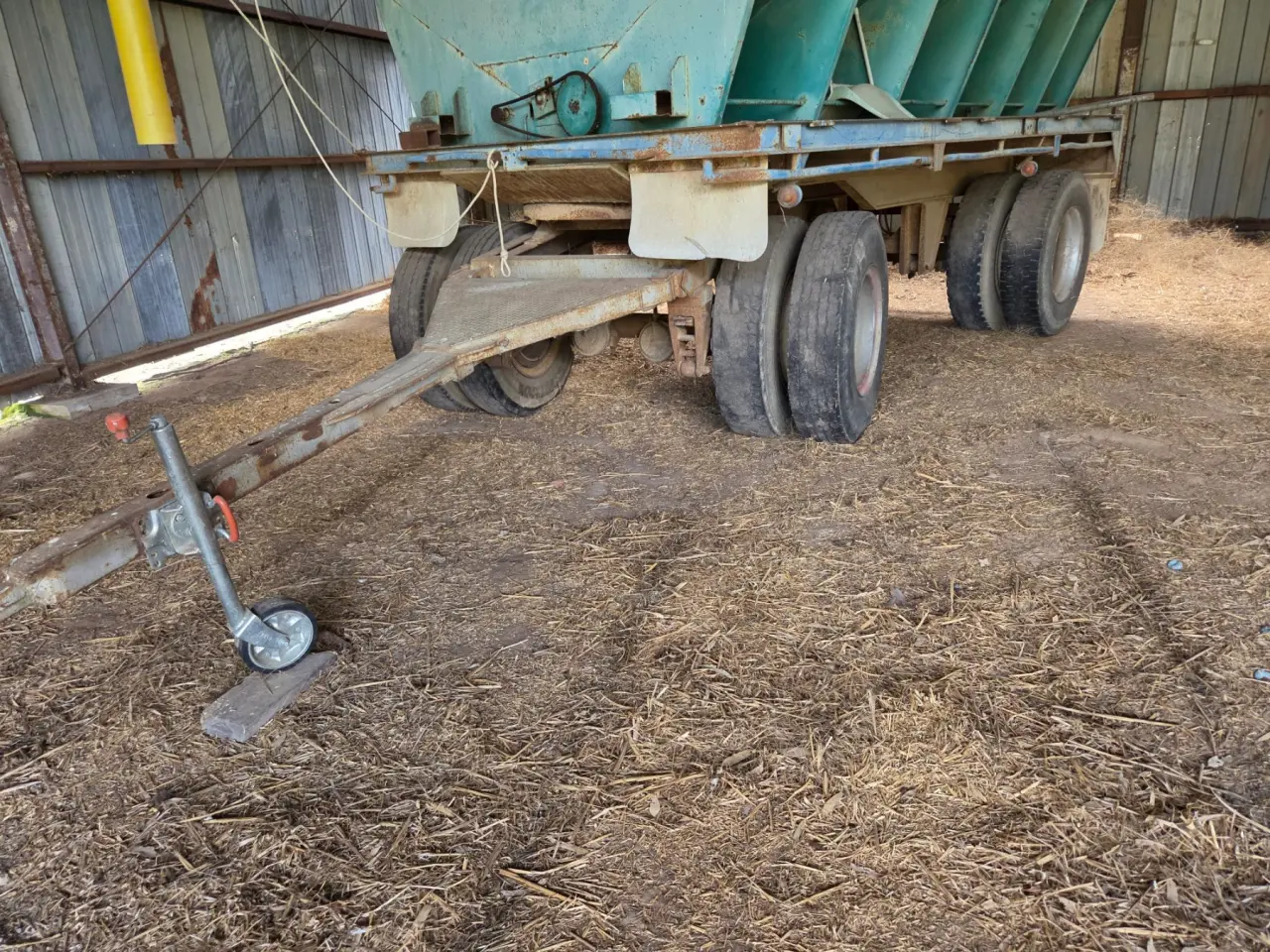 Used - 14ft Dog Trailer - photo 2