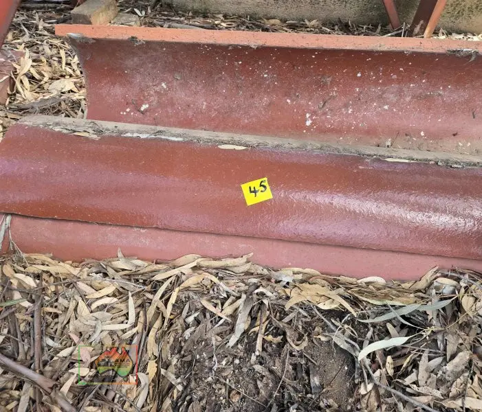 3x Vic Clay 8ft Pig Feed Troughs - photo 3