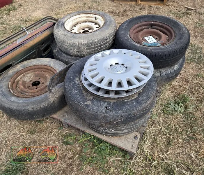 Pallet of Assorted Car Rims - photo 5