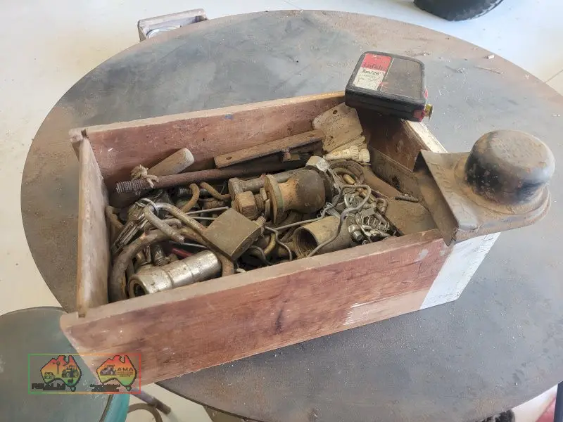 Timber Box of Sundries (inc. Grey Mtr Oil Cap) - photo 2