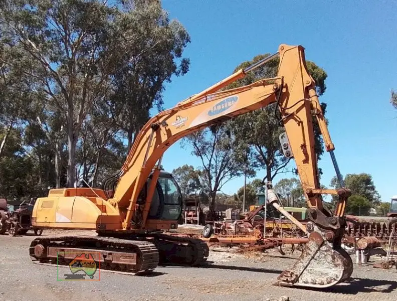Samsung SE210LC-2 Excavator - photo 2