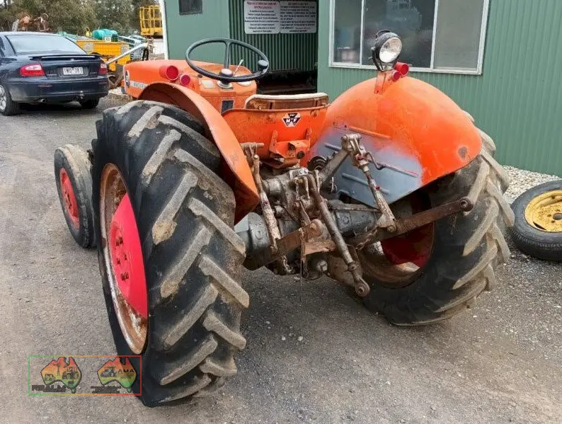 Massey Ferguson MF-130 Deluxe - photo 4
