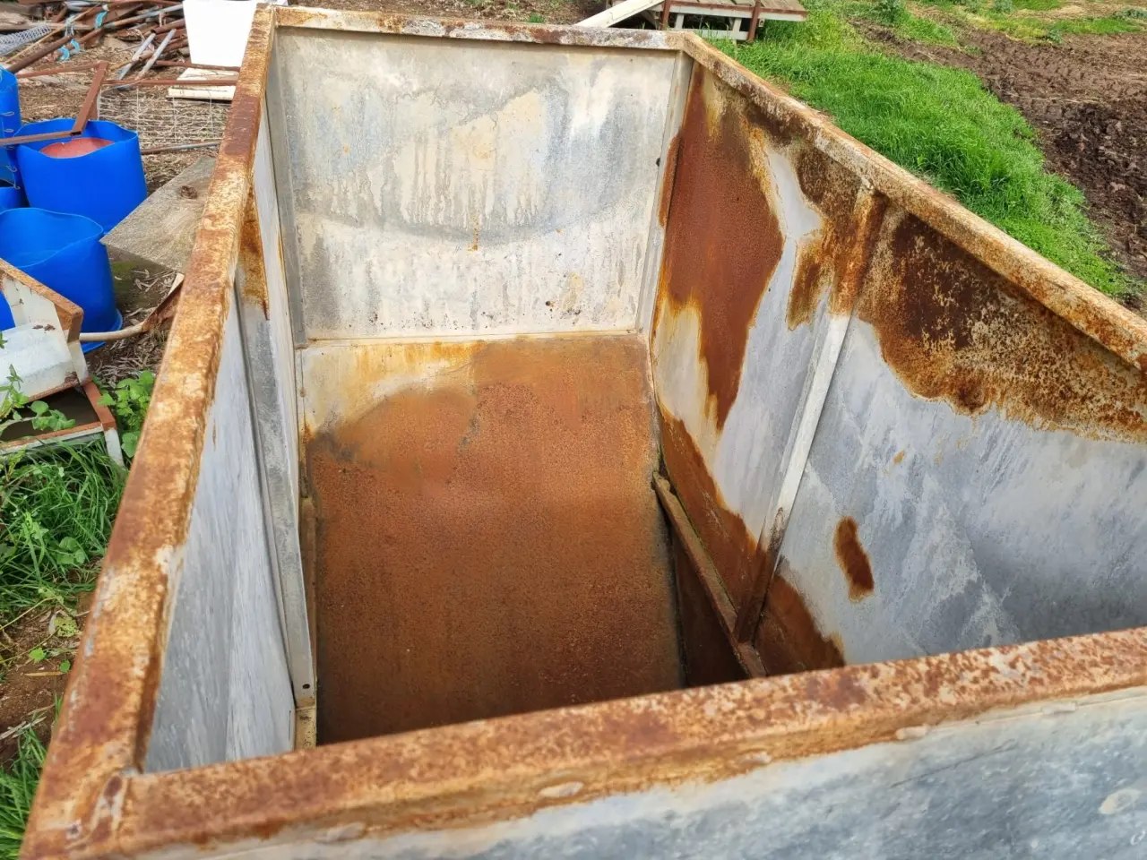 Feed bin - photo 5